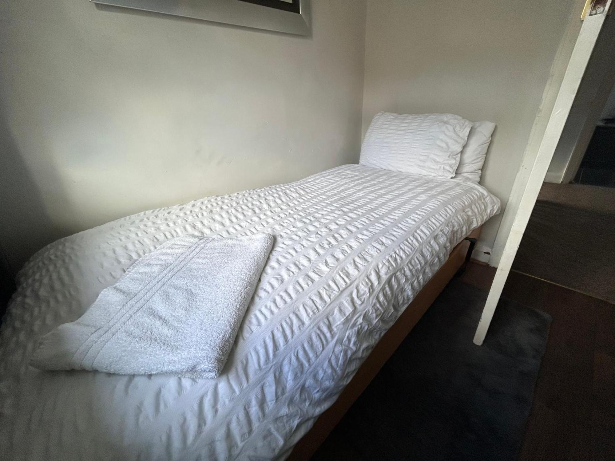 Redditch Rest Near Town Centre & Transport Links公寓 外观 照片