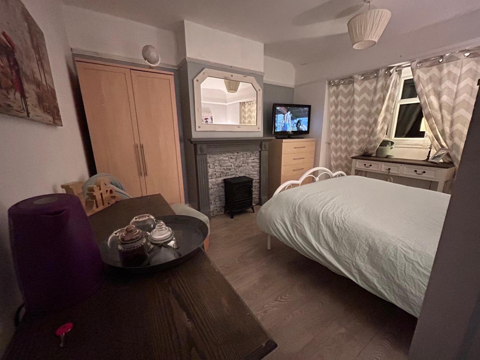Redditch Rest Near Town Centre & Transport Links公寓 外观 照片