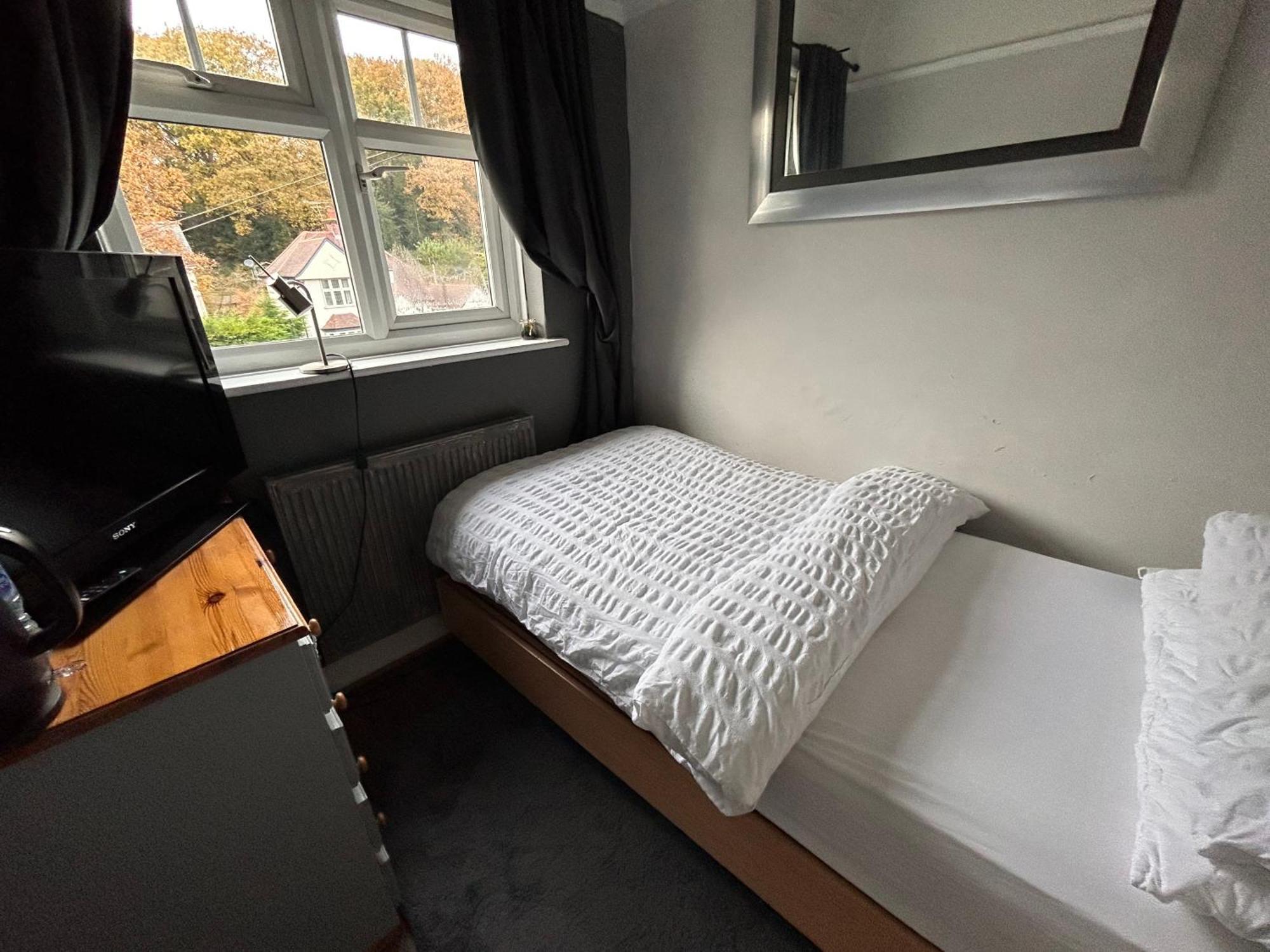 Redditch Rest Near Town Centre & Transport Links公寓 外观 照片