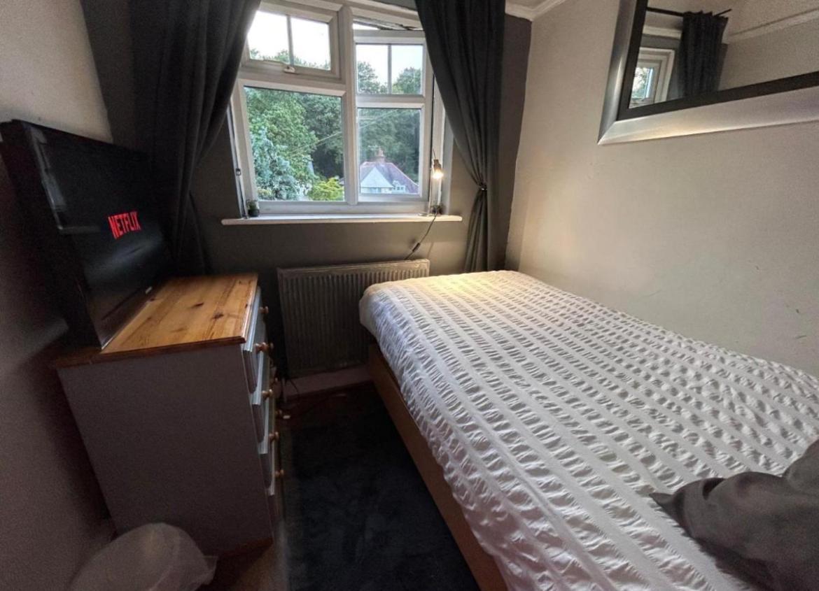 Redditch Rest Near Town Centre & Transport Links公寓 外观 照片