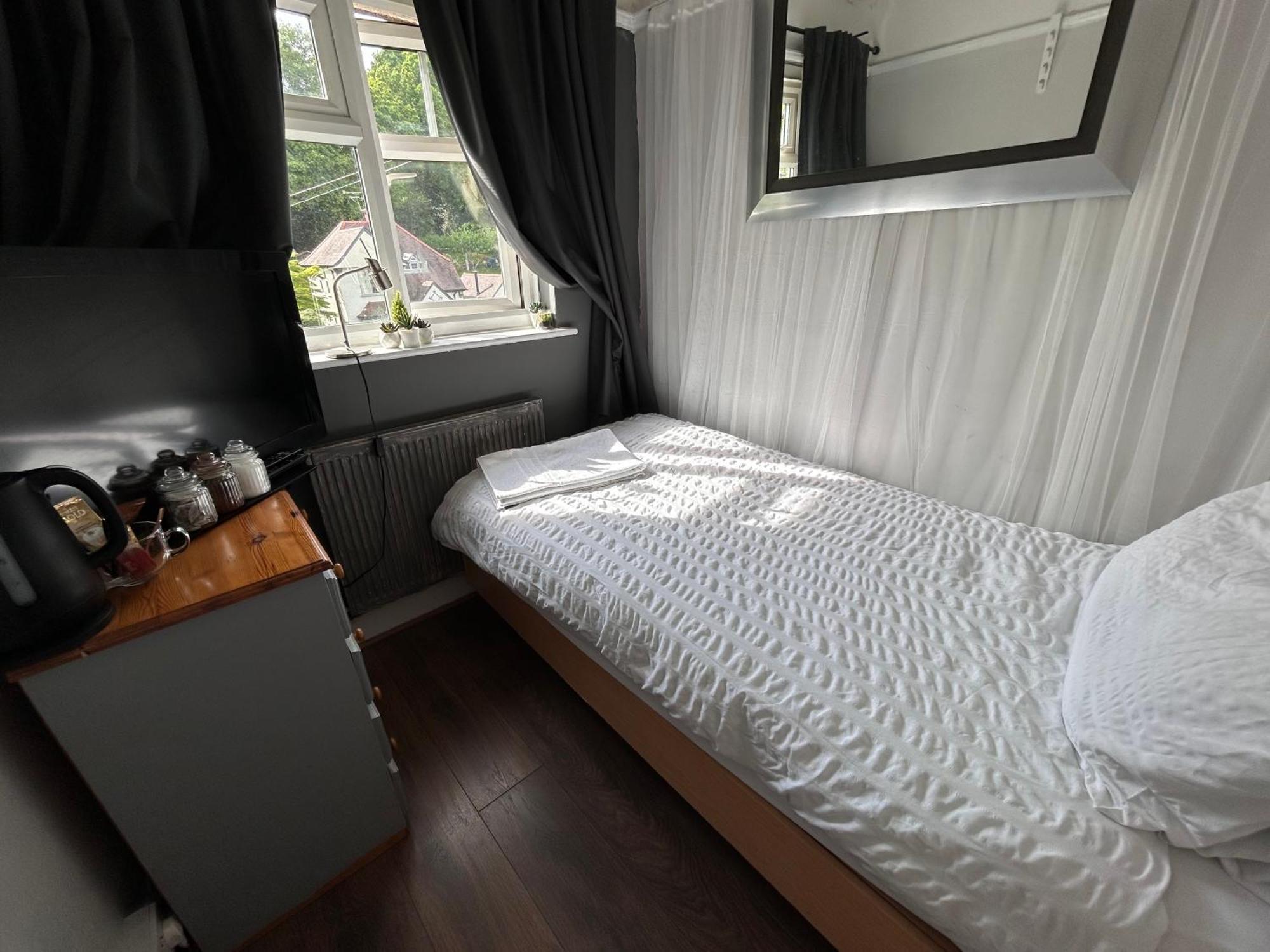 Redditch Rest Near Town Centre & Transport Links公寓 外观 照片
